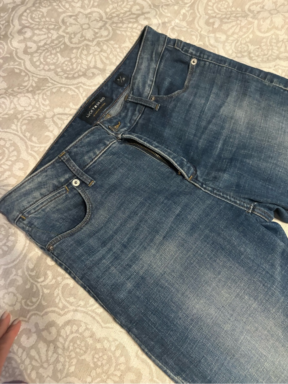 Lucky Brand Women's Blue Cropped Ankle Jeans - Picture 6 of 7